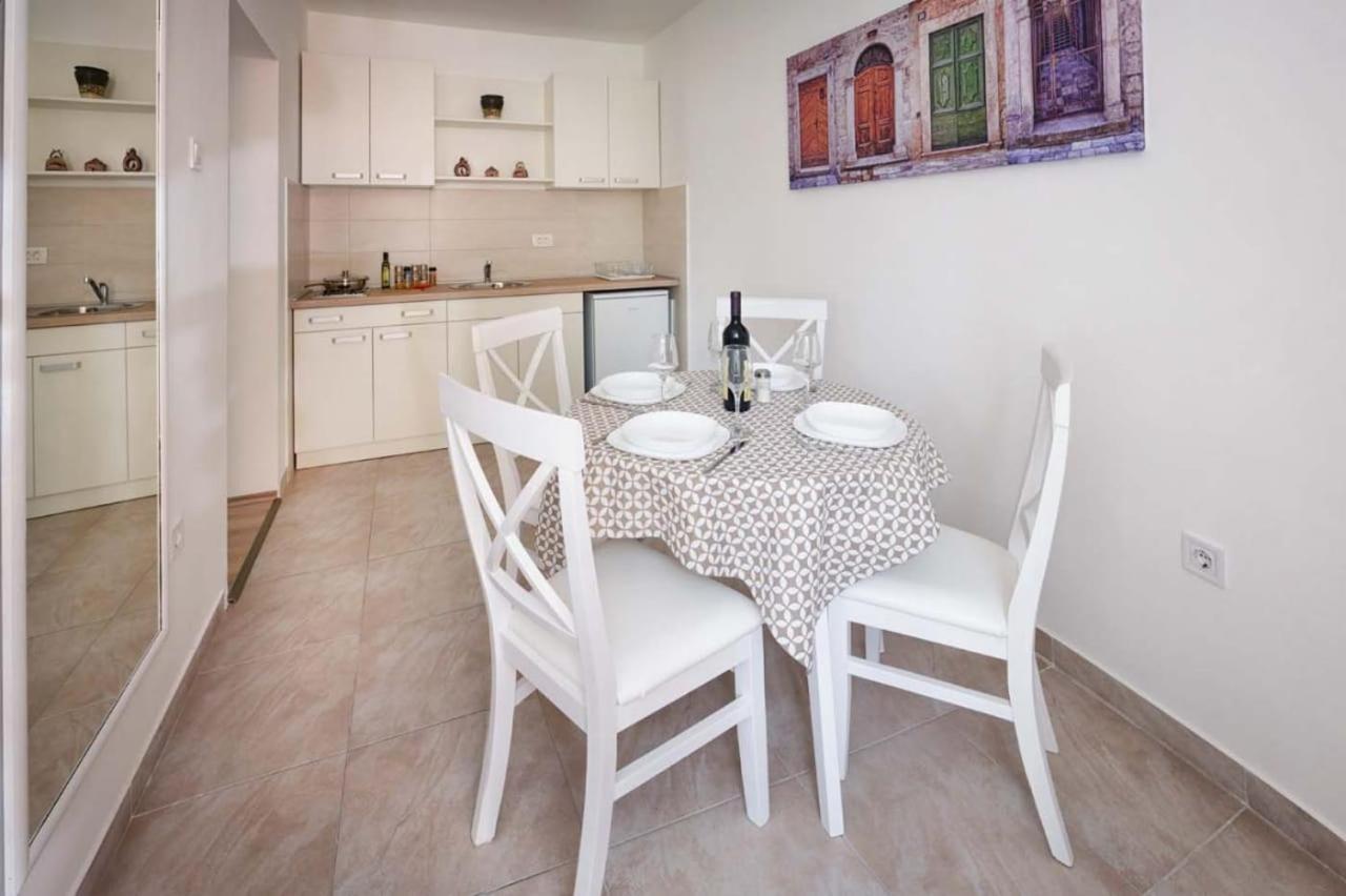 Solimar Appartement Budva Buitenkant foto